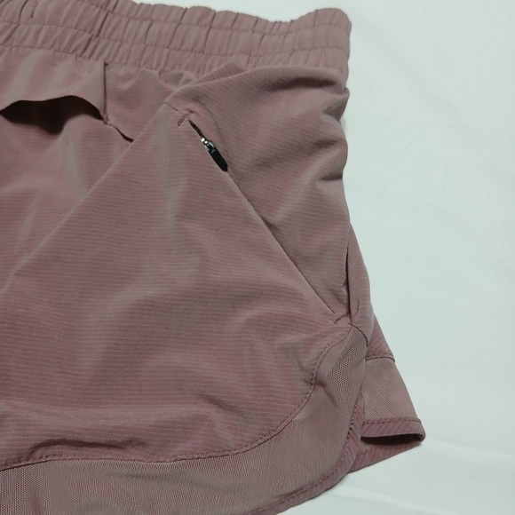 Athleta Women's Mauve Shorts - Picture 6 of 9